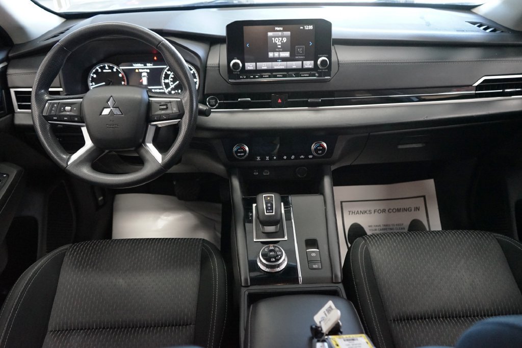 Used 2022 Mitsubishi Outlander ES AWD/4WD image 39