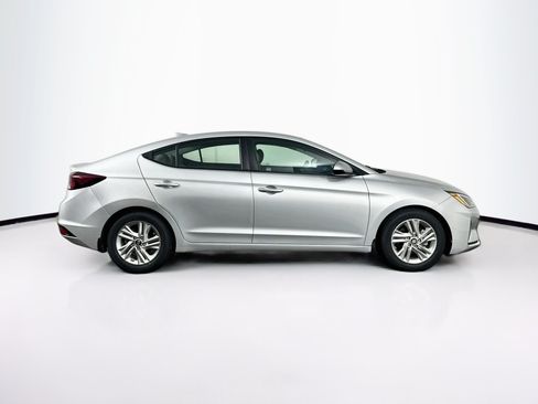 Used 2019 Hyundai Elantra SEL FWD image 10