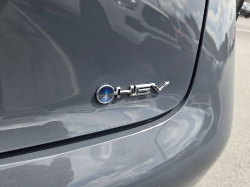 Certified 2025 Toyota Prius LE FWD image 11