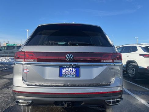 New 2026 Volkswagen Atlas SE image 5