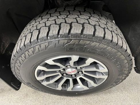 Used 2022 GMC Sierra 1500 AT4 w/ AT4 Premium Package image 17