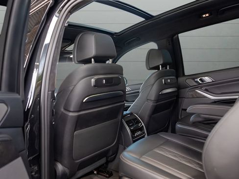 Used 2023 BMW X7 xDrive40i w/ M Sport Package AWD/4WD image 50