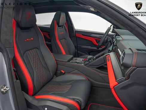 Used 2024 Lamborghini Urus S image 23