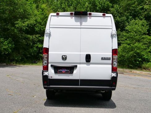 Used 2025 RAM ProMaster 2500 w/ Convenience Group FWD image 11