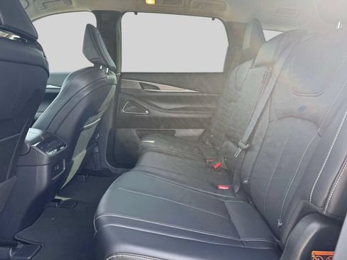 Used 2025 INFINITI QX60 Luxe w/ Vision Package AWD/4WD image 11