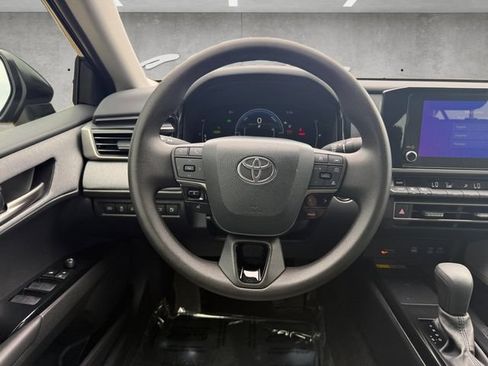 Used 2025 Toyota Camry LE w/ Convenience Package FWD image 22