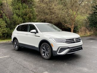 Used 2023 Volkswagen Tiguan SE video 2