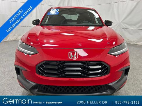 Certified 2025 Honda HR-V Sport image 3