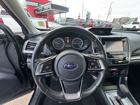 Used 2021 Subaru Forester Premium image 11