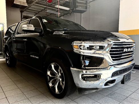 Used 2019 RAM 1500 Limited AWD/4WD image 2