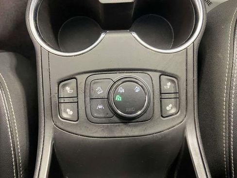 Used 2023 GMC Terrain SLT image 19