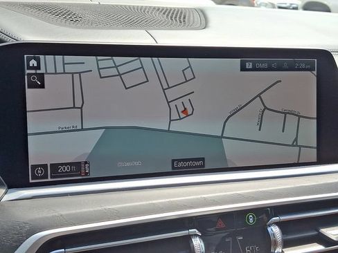 Used 2022 BMW X7 xDrive40i w/ M Sport Package AWD/4WD image 21