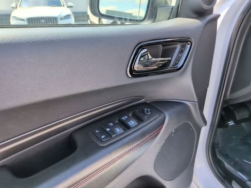 Used 2025 Dodge Durango GT AWD/4WD image 17