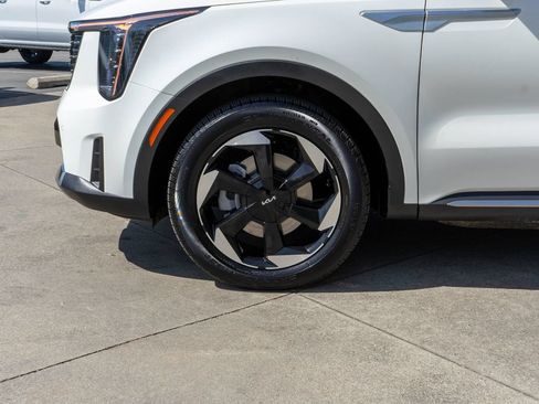 Certified 2026 Kia Sorento EX AWD/4WD image 28