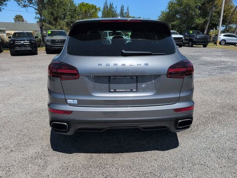 Used 2016 Porsche Cayenne image 4