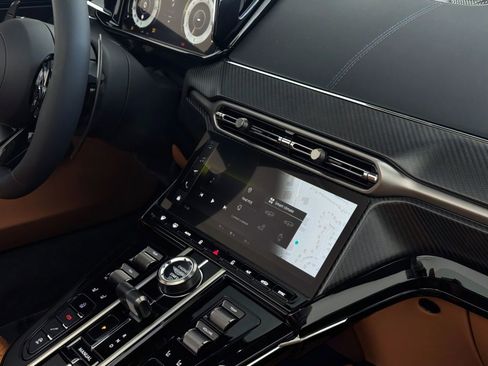 New 2026 Aston Martin V8 Vantage Roadster RWD image 48