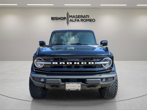 Used 2022 Ford Bronco Outer Banks image 2