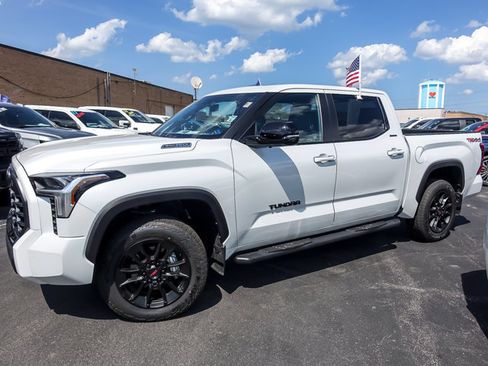 Used 2026 Toyota Tundra Limited AWD/4WD image 5