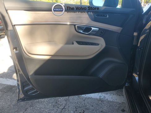 Used 2026 Volvo XC90 B6 Plus w/ Protection Package Premier AWD/4WD image 15