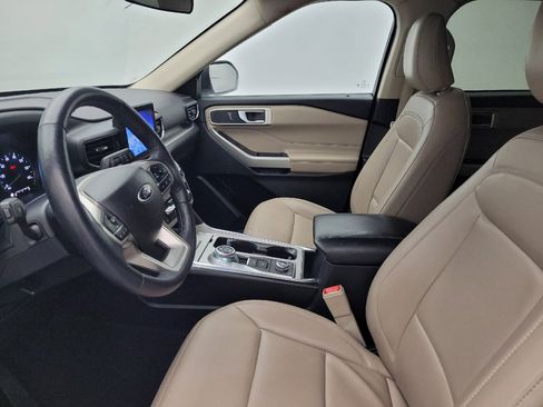 Used 2023 Ford Explorer XLT w/ Equipment Group 202A image 17