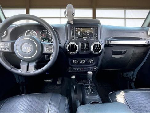 Used 2015 Jeep Wrangler Unlimited Sahara w/ Max Tow Package image 16