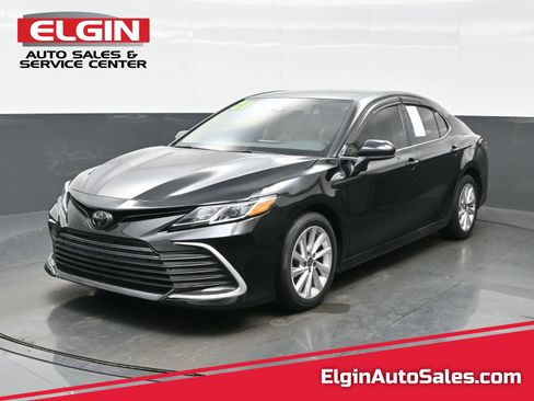 Used 2021 Toyota Camry LE FWD image 1