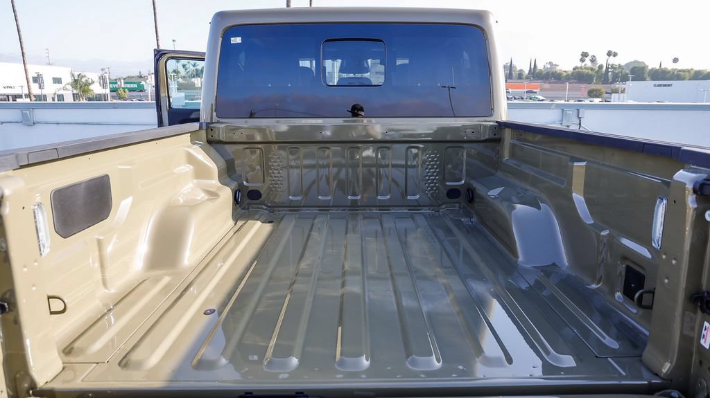 New 2026 Jeep Gladiator Rubicon AWD/4WD image 31