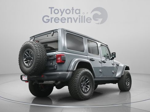 Used 2025 Jeep Wrangler Unlimited Rubicon AWD/4WD image 13