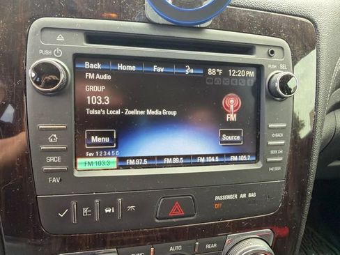 Used 2016 Chevrolet Traverse LT FWD image 14