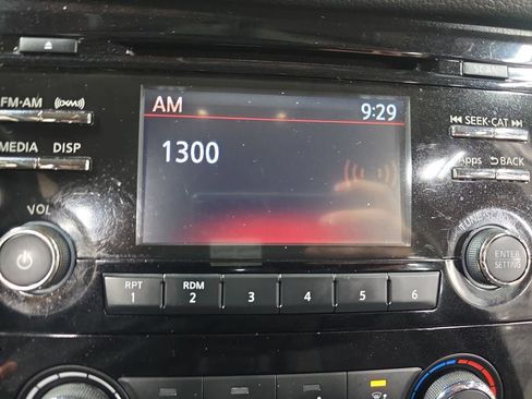 Used 2016 Nissan Rogue S image 21