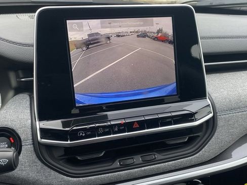 New 2026 Jeep Compass Latitude image 3