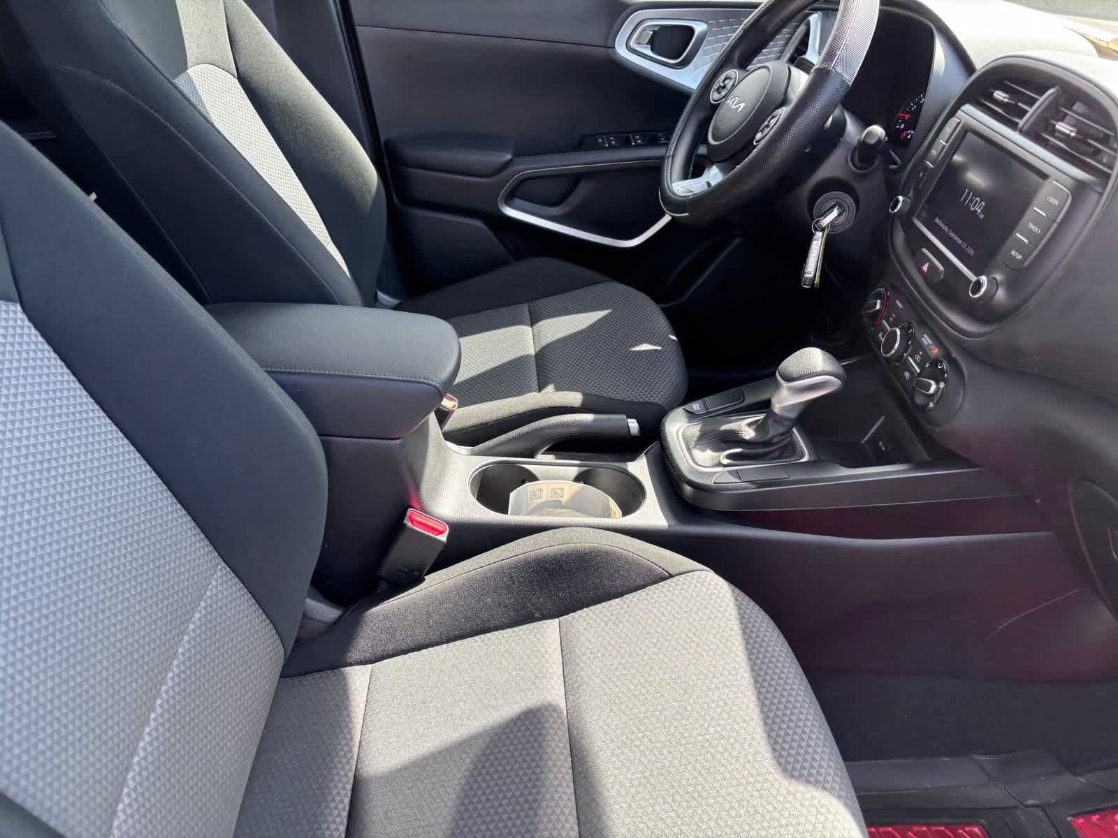 Used 2022 Kia Soul LX FWD image 10