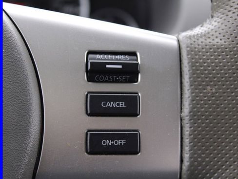 Used 2019 Nissan Frontier SL AWD/4WD image 29