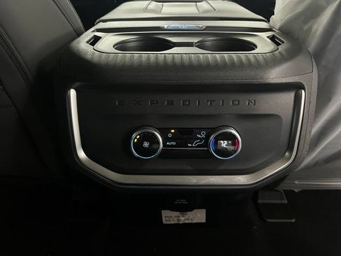 Used 2025 Ford Expedition Max Active AWD/4WD image 30