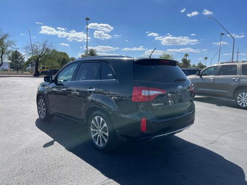 Used 2014 Kia Sorento SX w/ 3rd Row Package image 3