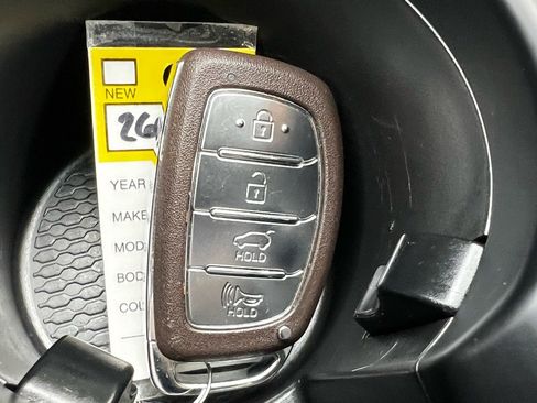 Used 2020 Hyundai Tucson Value w/ Winter Weather Package image 17