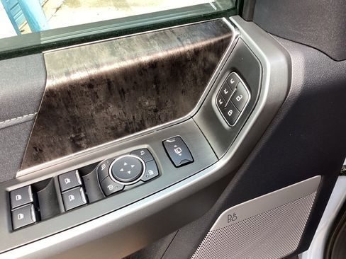 New 2026 Ford F250 Lariat w/ Black Appearance Package image 68