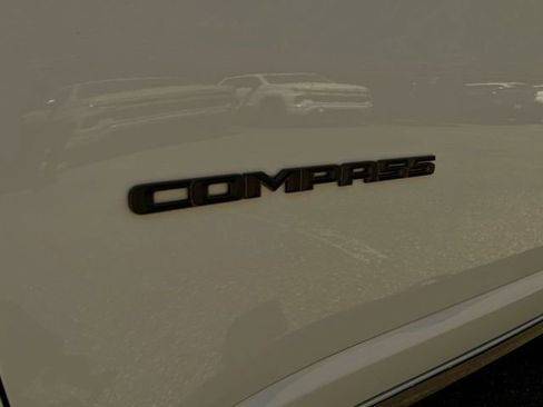 Used 2022 Jeep Compass High Altitude AWD/4WD image 33