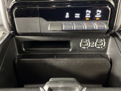 Used 2023 RAM 1500 Big Horn image 26