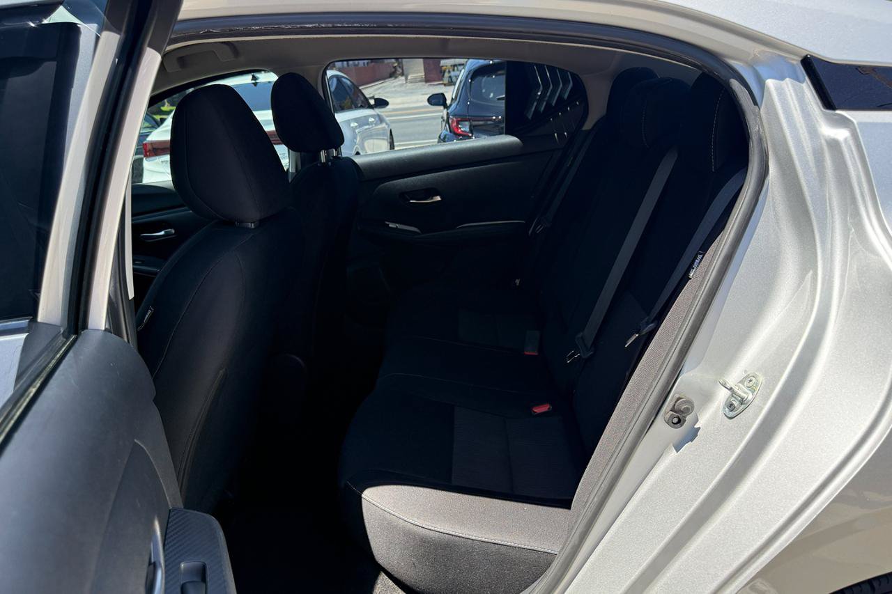 Used 2022 Nissan Sentra SV FWD image 20