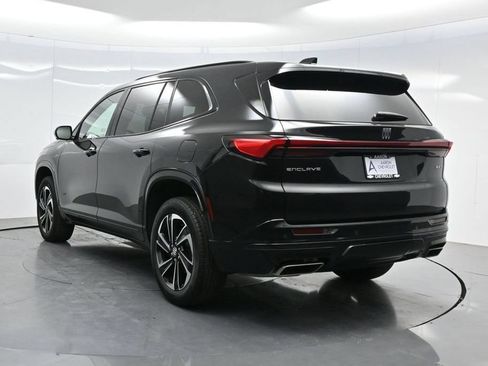Used 2025 Buick Enclave Sport Touring FWD image 5