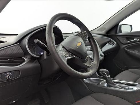 Used 2023 Chevrolet Malibu LT FWD image 23