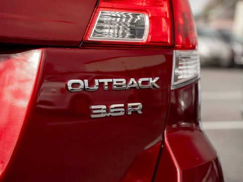 Used 2012 Subaru Outback 3.6R Limited image 28