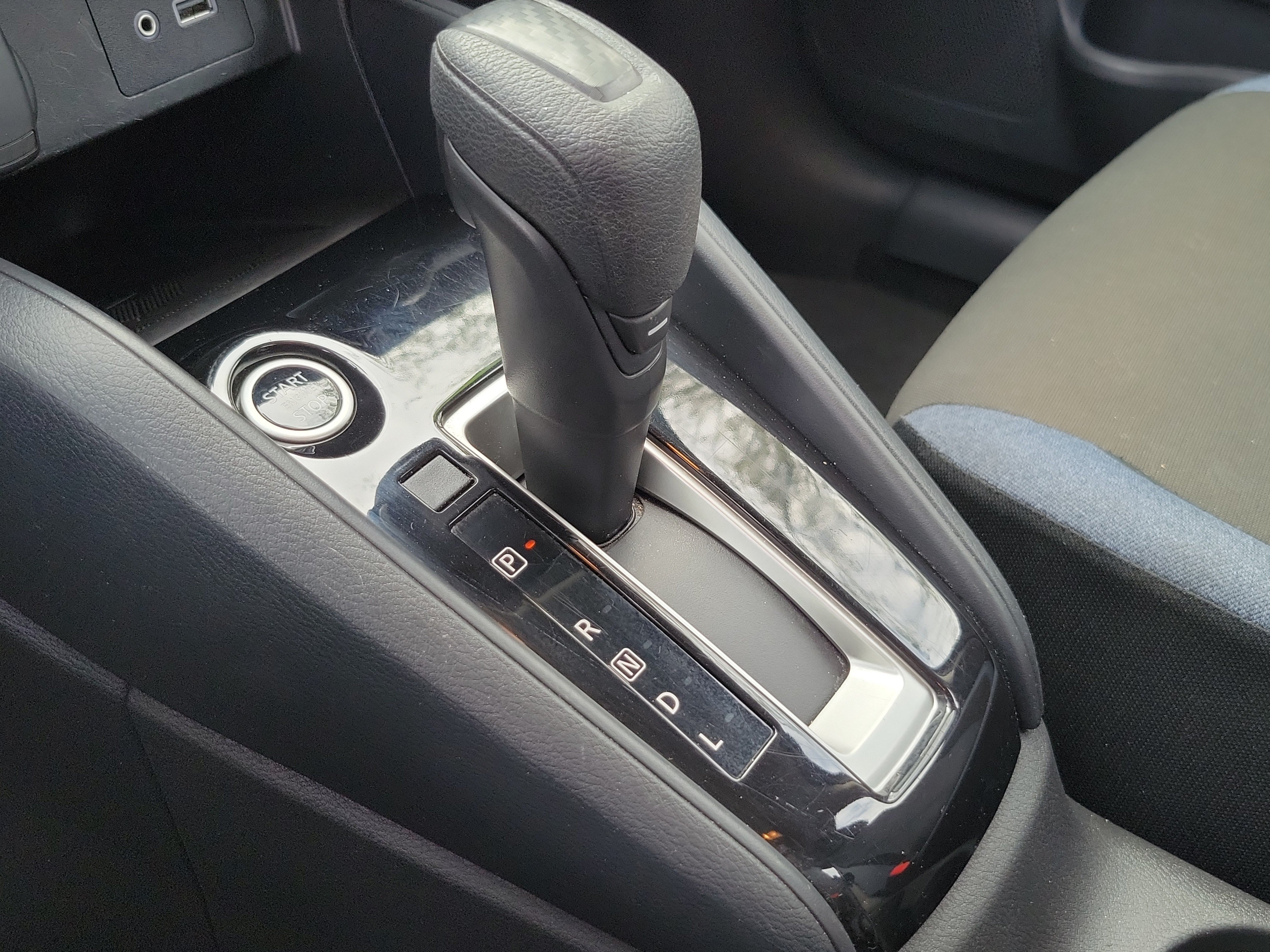 Used 2024 Nissan Versa SV FWD image 11
