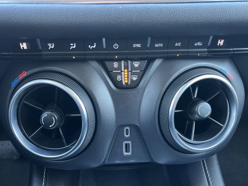 Used 2023 Chevrolet Blazer LT image 7