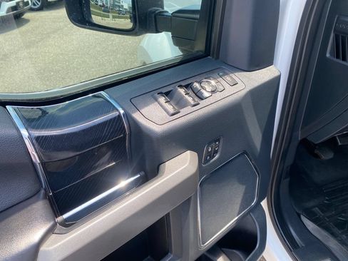 Used 2022 Ford F450 Platinum w/ FX4 Off-Road Package AWD/4WD image 14