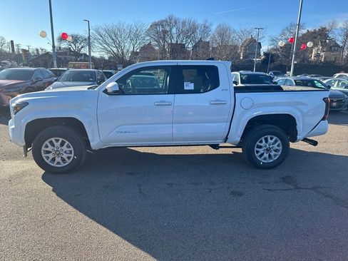 New 2026 Toyota Tacoma SR5 image 4