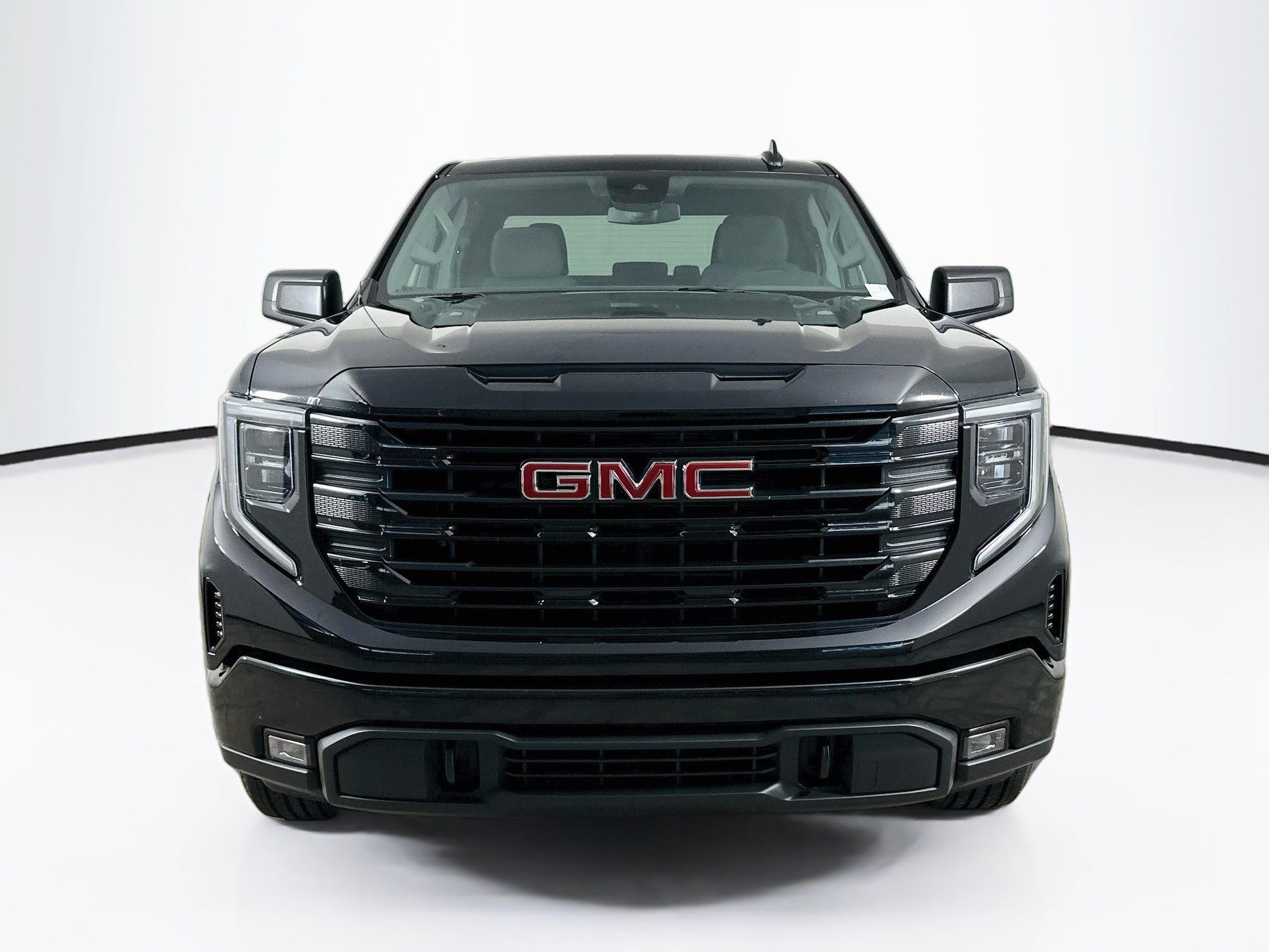 Used 2024 GMC Sierra 1500 Elevation AWD/4WD image 2