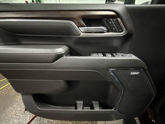 Used 2024 GMC Sierra 3500 SLT w/ SLT Premium Package AWD/4WD image 12