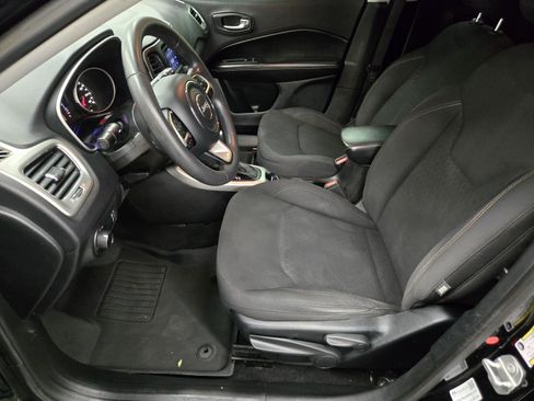 Used 2018 Jeep Compass Sport FWD image 7